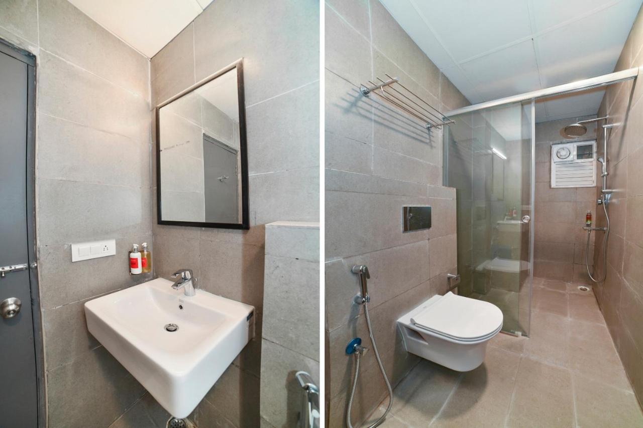 Vaccinated Staff- Oyo Townhouse 384 Nk Hotels Dispur Exterior foto